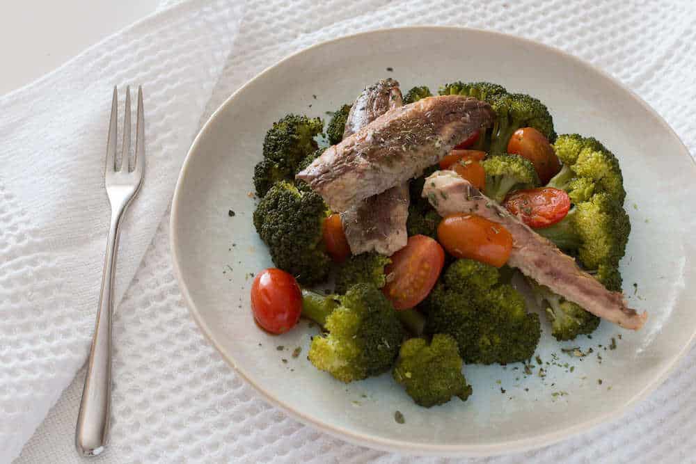 Almoços Saudáveis: Salada de Bróculos e Cavala